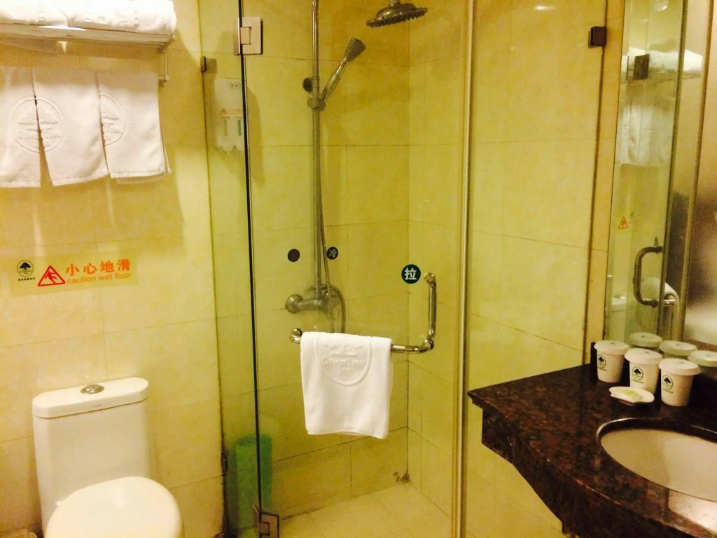 GreenTree Inn Shanghai Dongming Road Subway Station Express