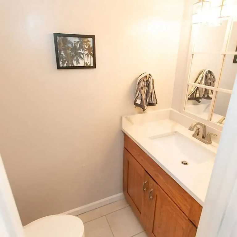 Sun-kissed FL Condo Ocean View Pool Free Tix