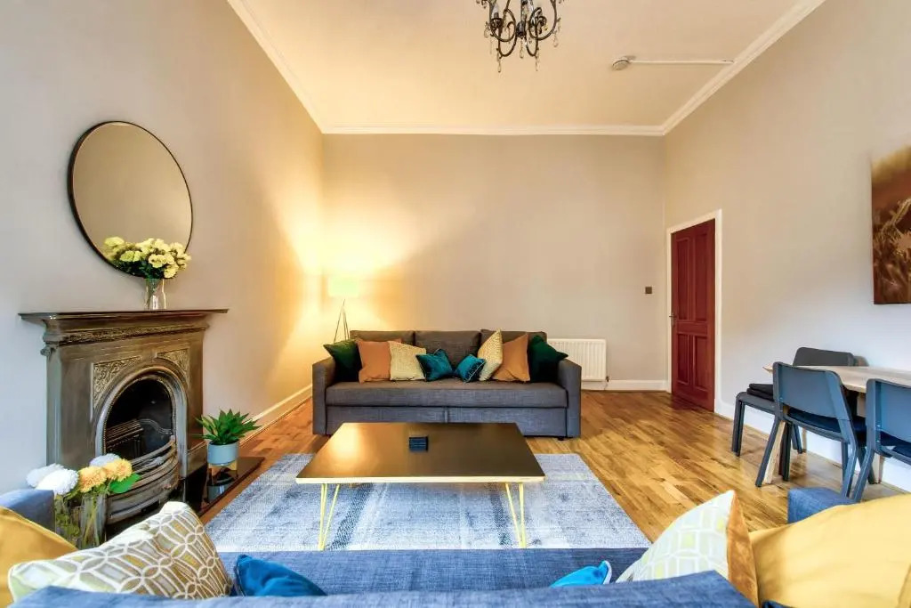 Stylish & Spacious 3 Bedroom Apt in Finnieston, West End