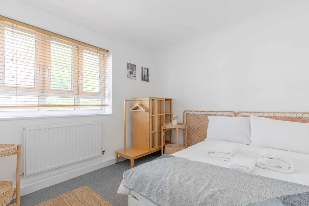 Spacious 3BD Flat, Close to Tube - Fulham!