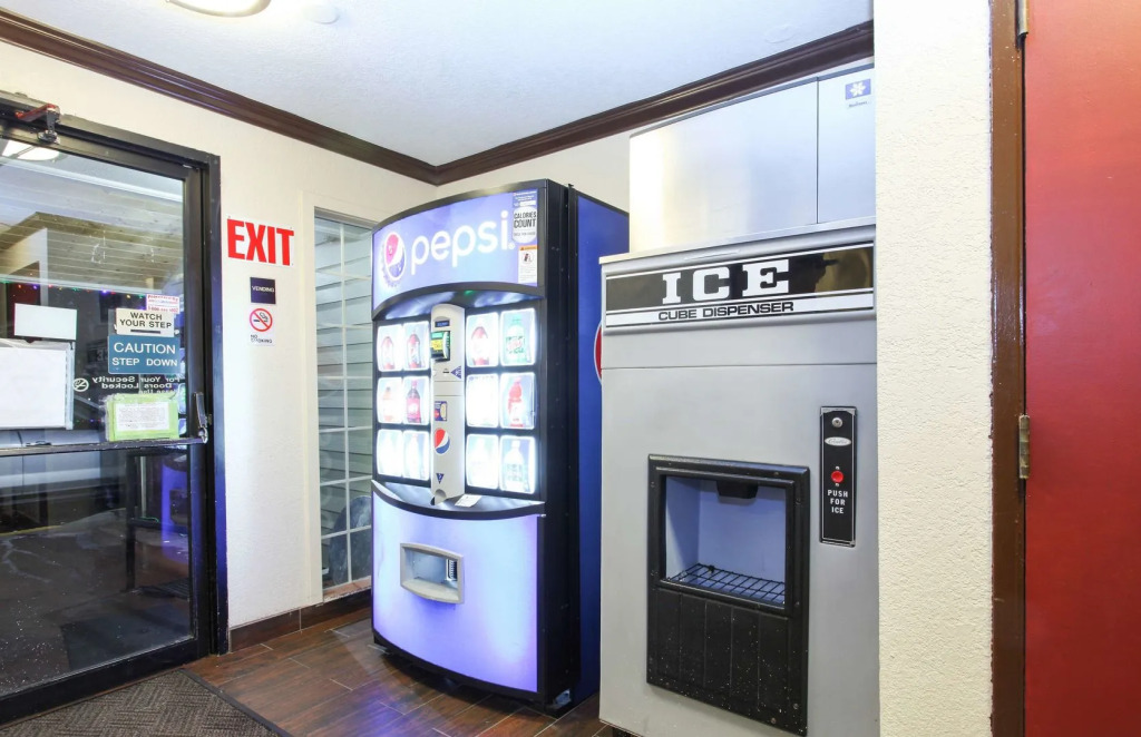 Evergreen Inn & Suites Portland