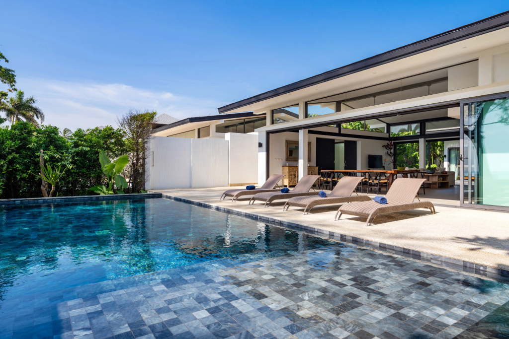 Twin Villas Natai - North & South Villa - Luxury Beach Front Villa - 6 Br Full Service