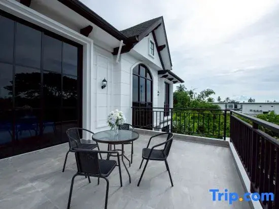 Modern 3BR British Pool Villa + 5KM Jomtien Beach