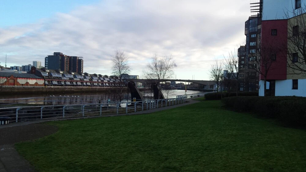 Pacific Quay Apartment