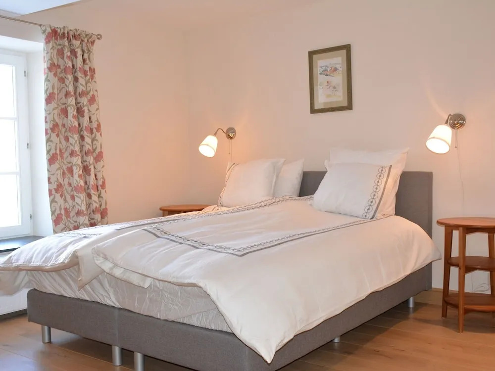 Charming Farmhouse in Ouffet for 7