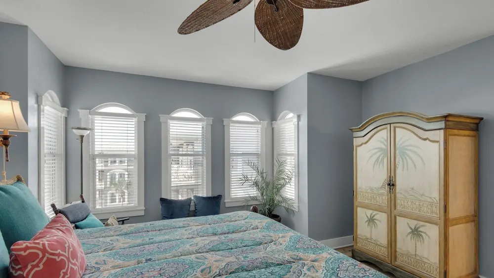 5 Minutes to Beach - Large Complex Pool
