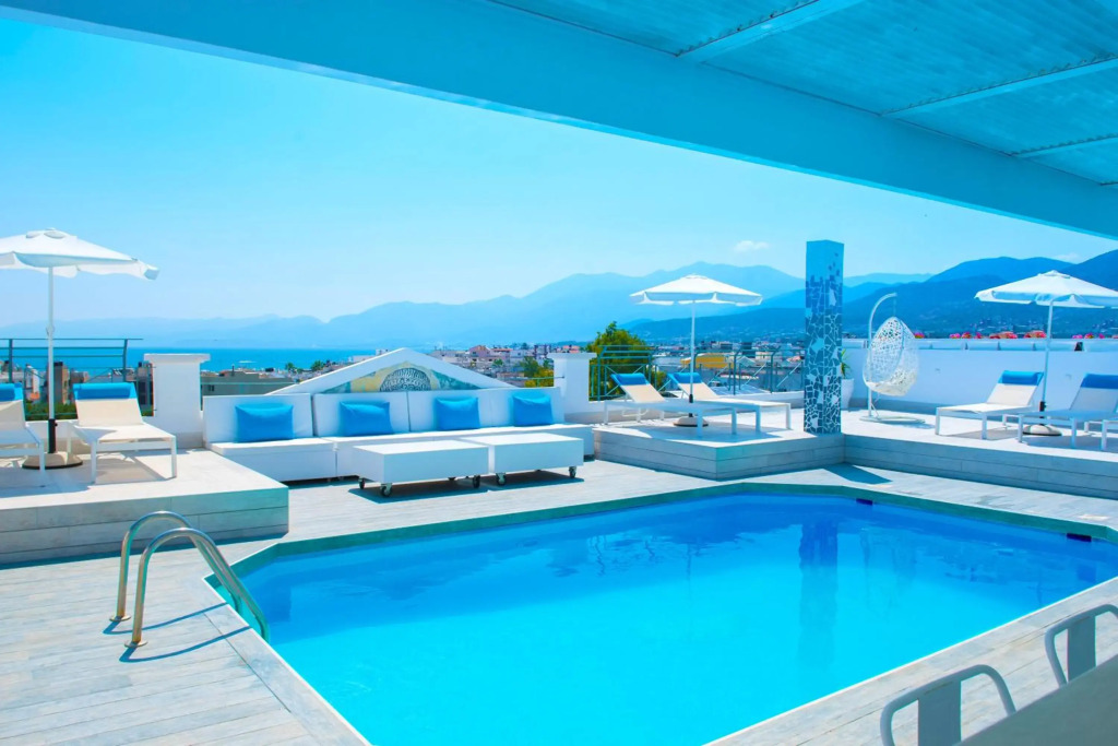Apollo Apartments