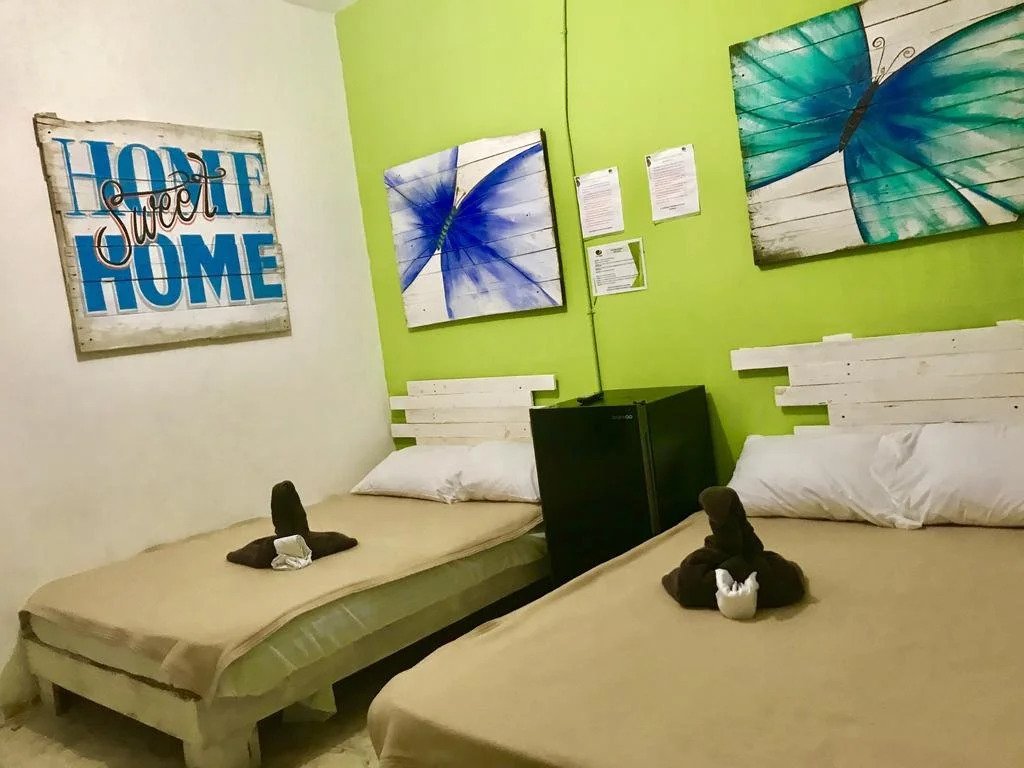 Guacamundo Beach Hostel