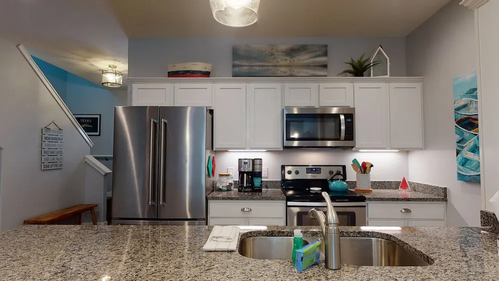 Beachside Getaway - 3 Br Condo
