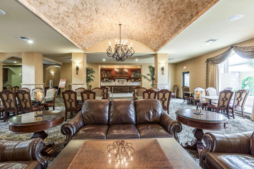 Comfort Suites Alamo-River walk