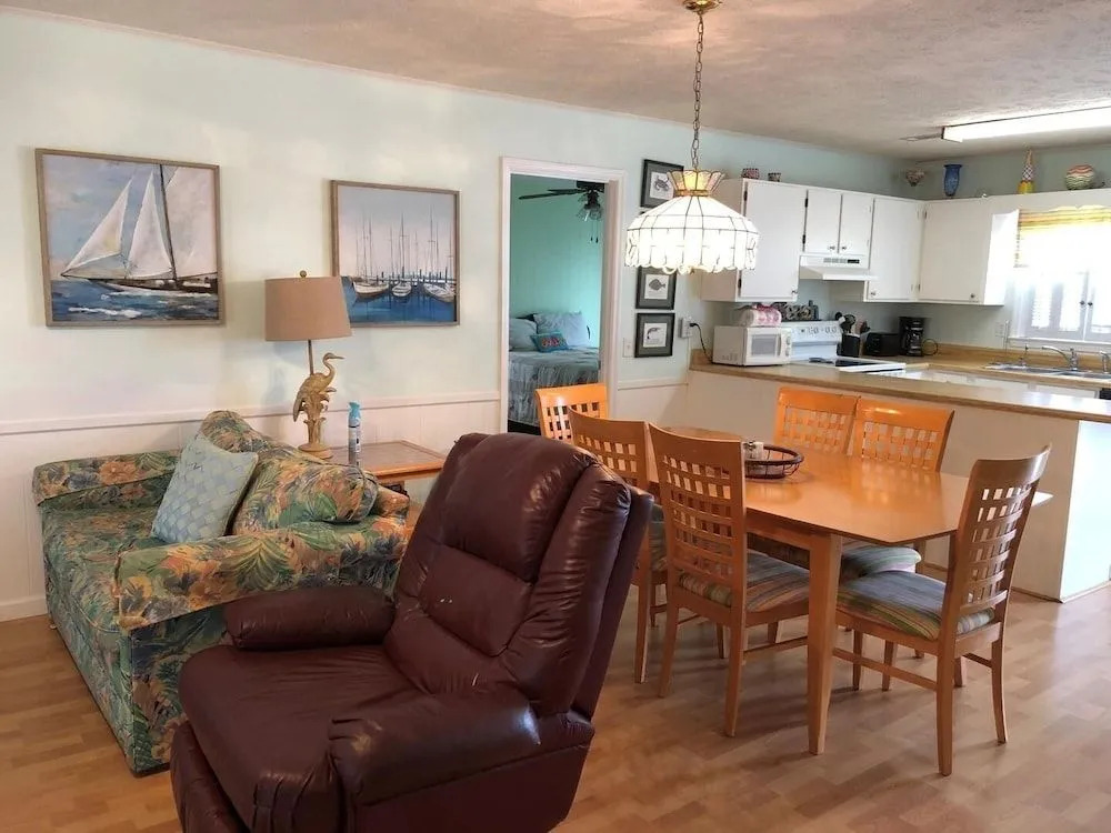 Bubba Breeze House 413 - 4 Br Home