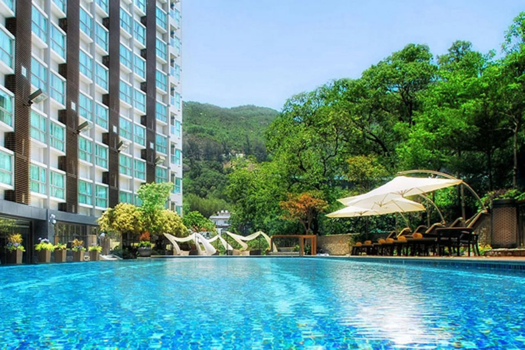 Royal View Hotel