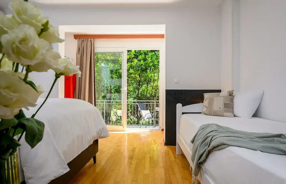 Yellow house with private parking by Adex travel