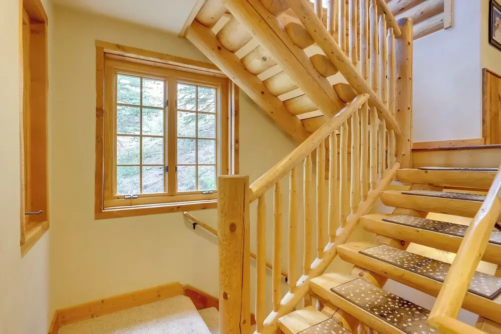 Ski-In/Ski-Out Mountain Village Condo w/ Hot Tub