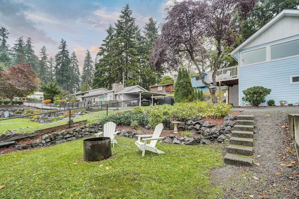 'lakehouse Living' Waterfront Retreat Near Tacoma