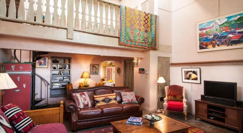 Inger Jirby Gallery & Guest Houses