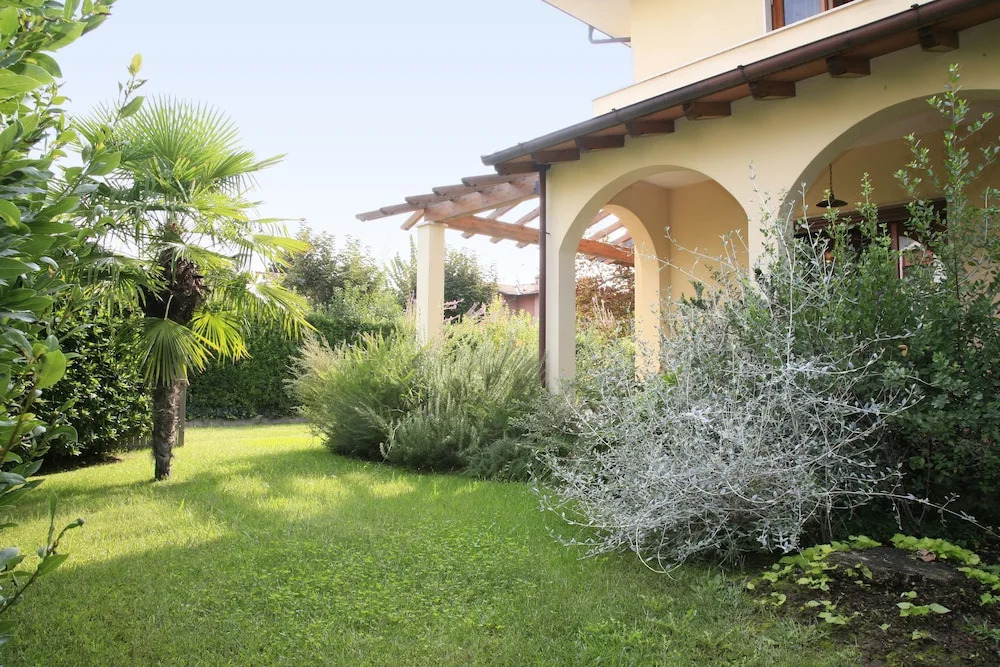Villa Dina
