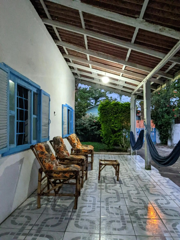 casa de praia em Itapoá SC a uma quadra da praia