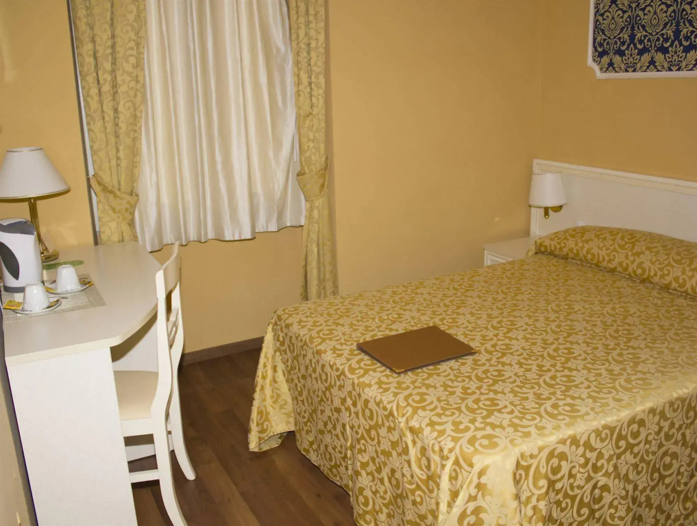 DG Prestige Room