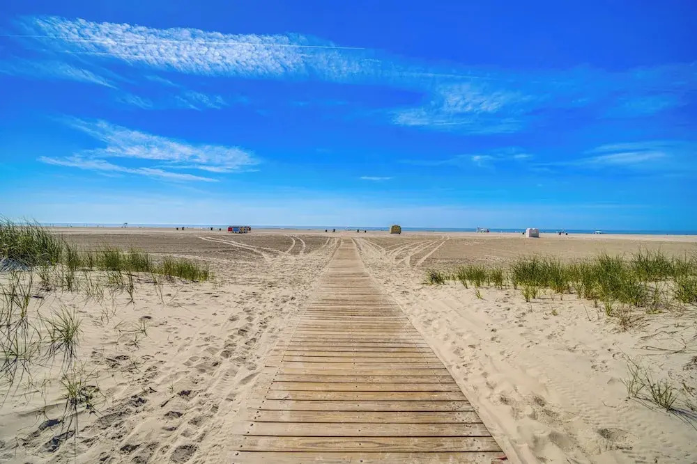 Walk to Shore: Wildwood Crest Studio w/ Pool View!