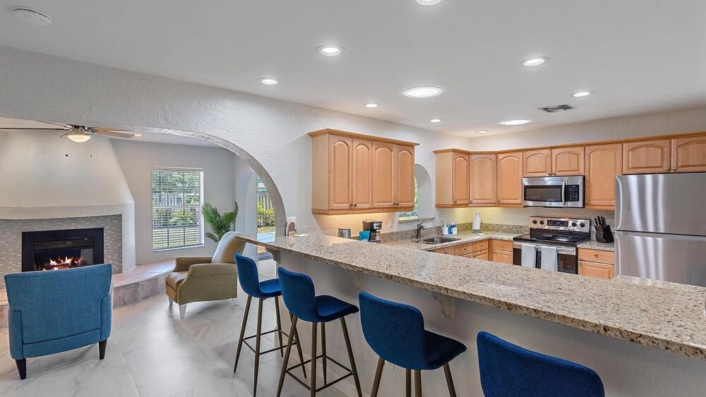 Paradise Palace 4 Bedroom Home by RedAwning