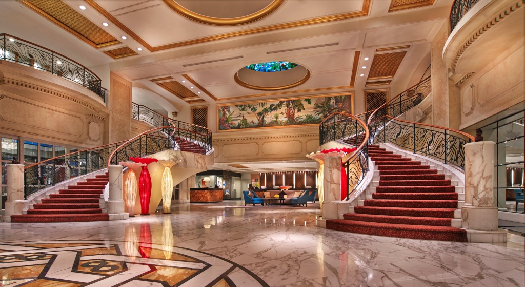 Отель Royal Plaza on Scotts