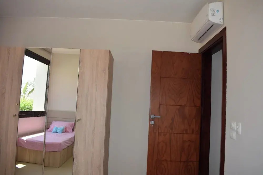 Whispering Waters, Two Bedroom With a Garden, Azha
