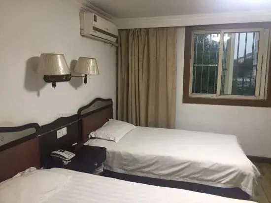 Yihong Hostel