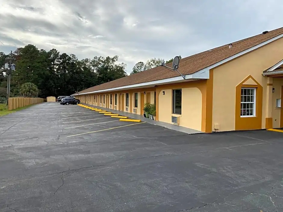Deluxe Inn Hardeeville