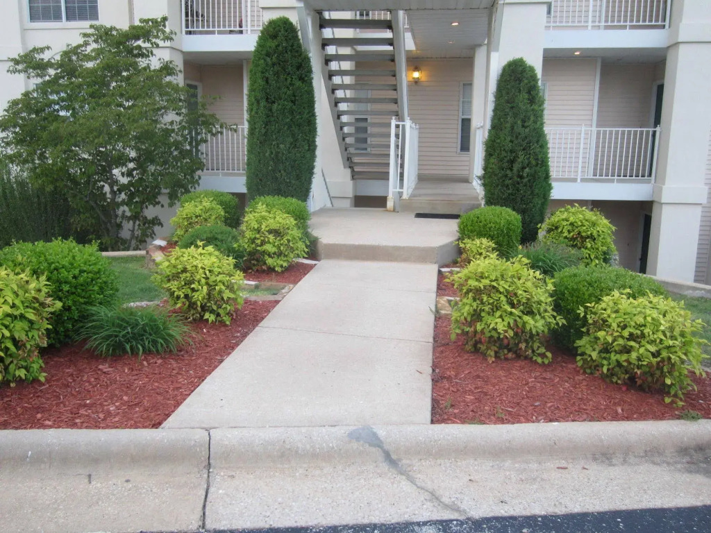 Brook Poolside Walk In-Meadow Brook