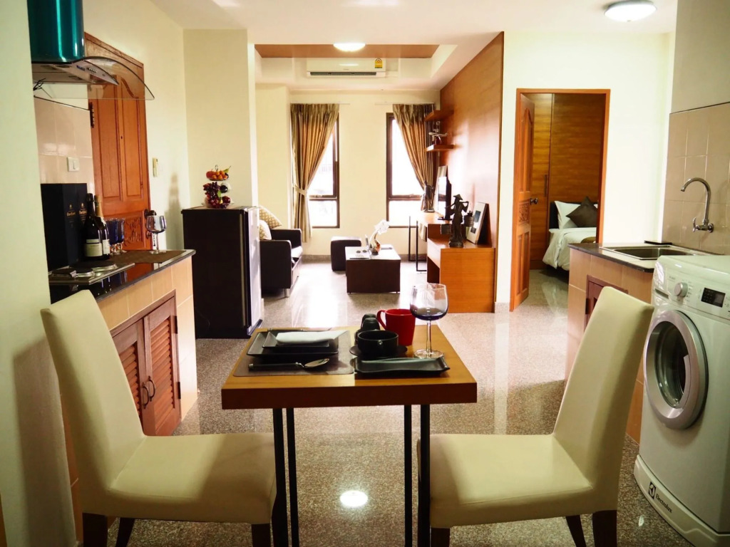 The Route Sriracha Hotel And Residence