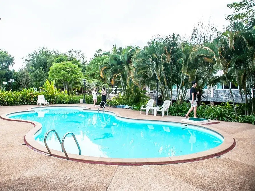 Im Poo Hill Resort