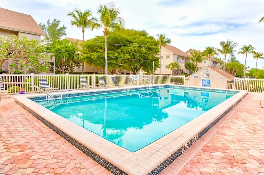 South Seas Beach Cottage 1414