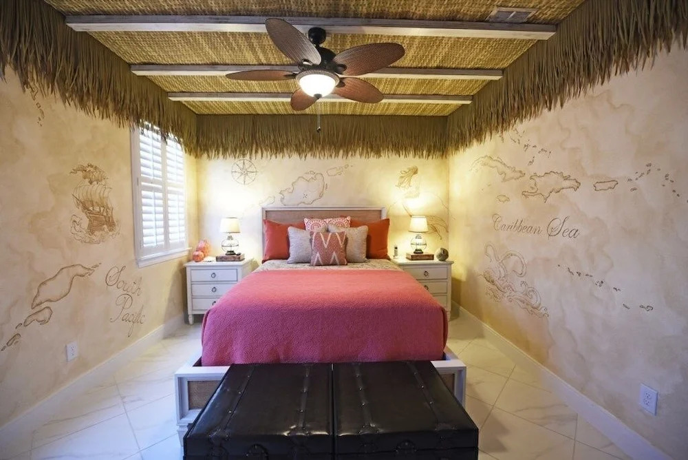 Pirates Dream Home! Fun For All! 3 Bedroom Townhouse by RedAwning