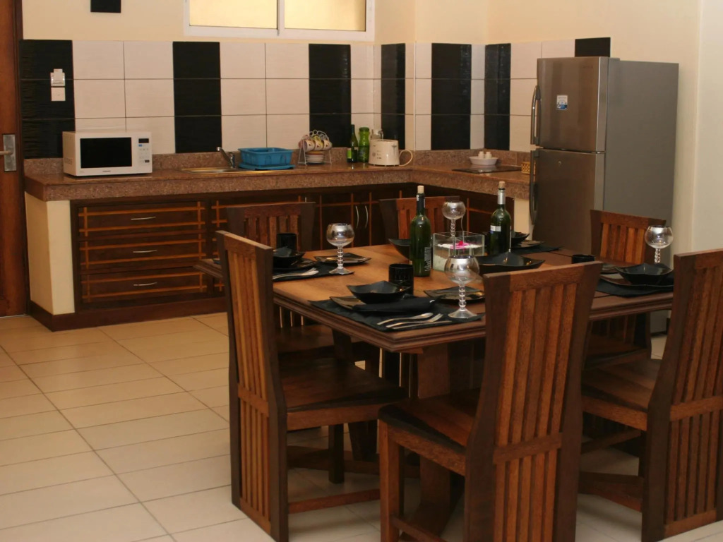 CityBlue Creekside Hotel & Suites