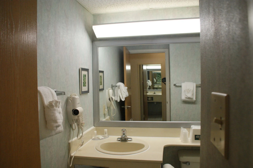 Brentwood Inn & Garden