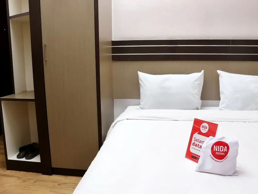 NIDA Rooms Railway Median Kantor Post