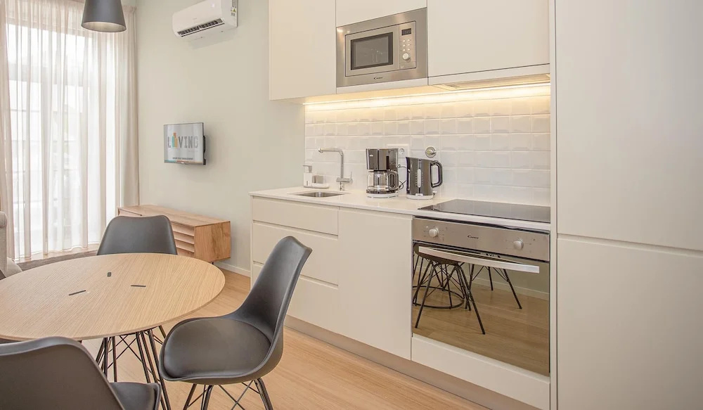 Liiiving - Sweet Sunlight Apartment