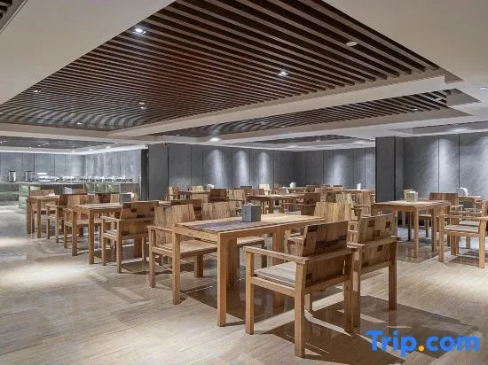 Wanyuan Pinxuan Hotel (Wengyuan County Government Branch)