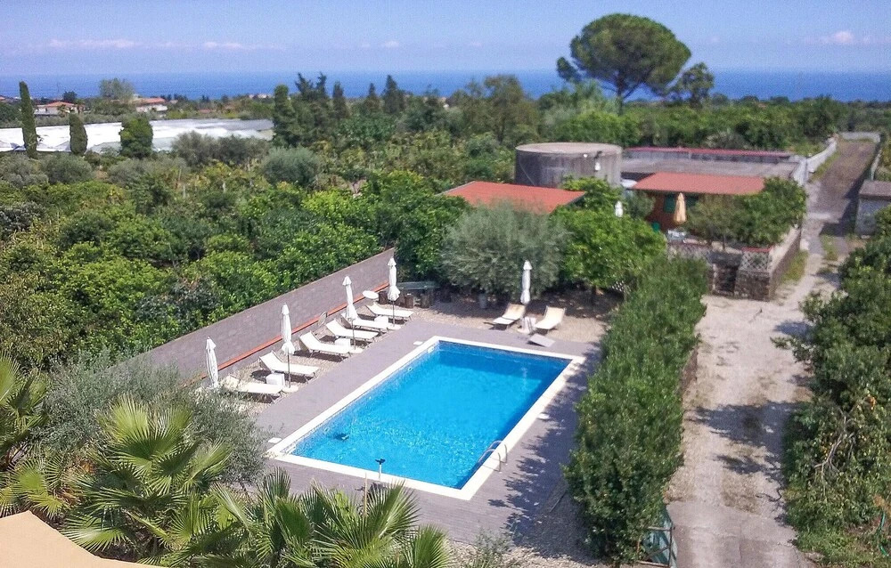 Nice Apartment in Santa Venerina With Outdoor Swimming Pool, Wifi and 3 Bedrooms