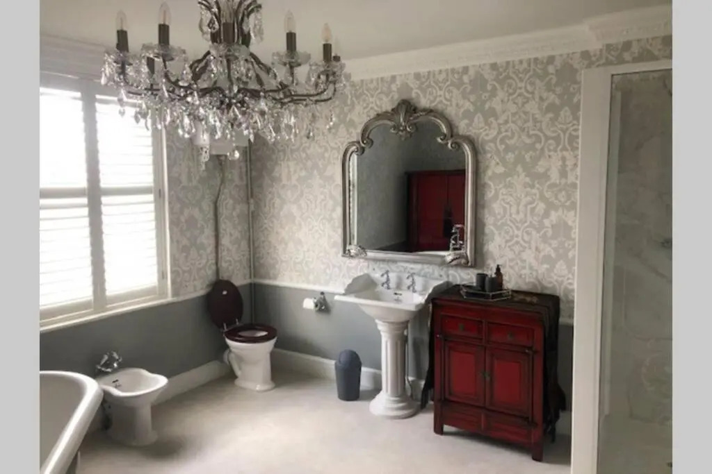 Luxury 2 bed Georgian Townhouse, Old Portsmouth