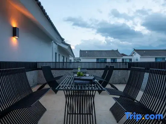Dali Fengyin Homestay (Xizhou 1806 Town Branch)