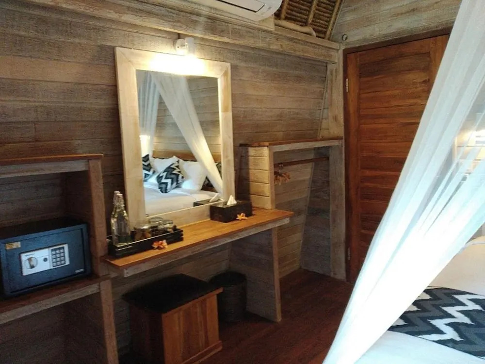 Honeybee Hut Lembongan