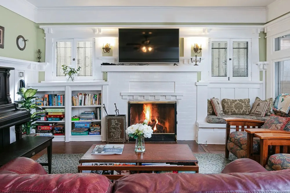 Corona Del Mar - 5 Br Home
