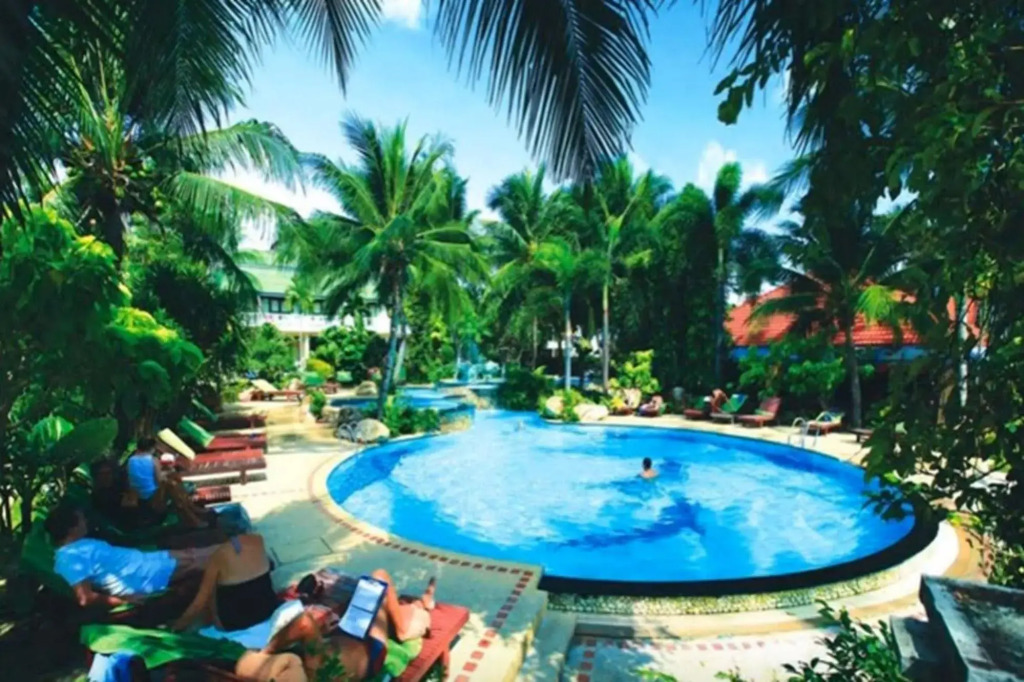 Palm Island Hotel