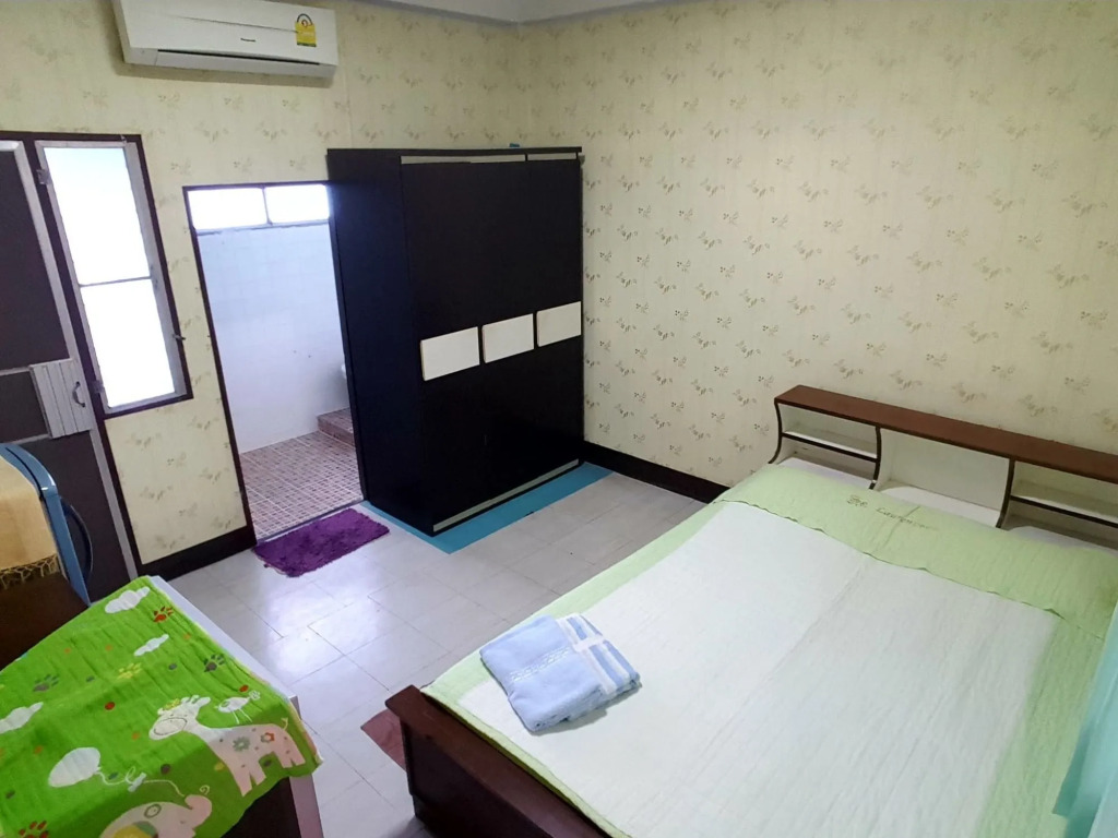 Hug Chang House