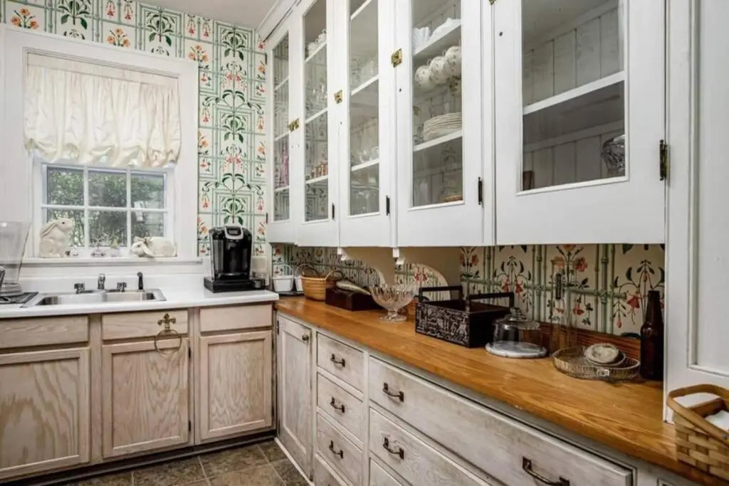 Knollwood House Bed & Breakfast