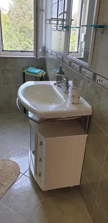 APARTMAN PALIT 4988b