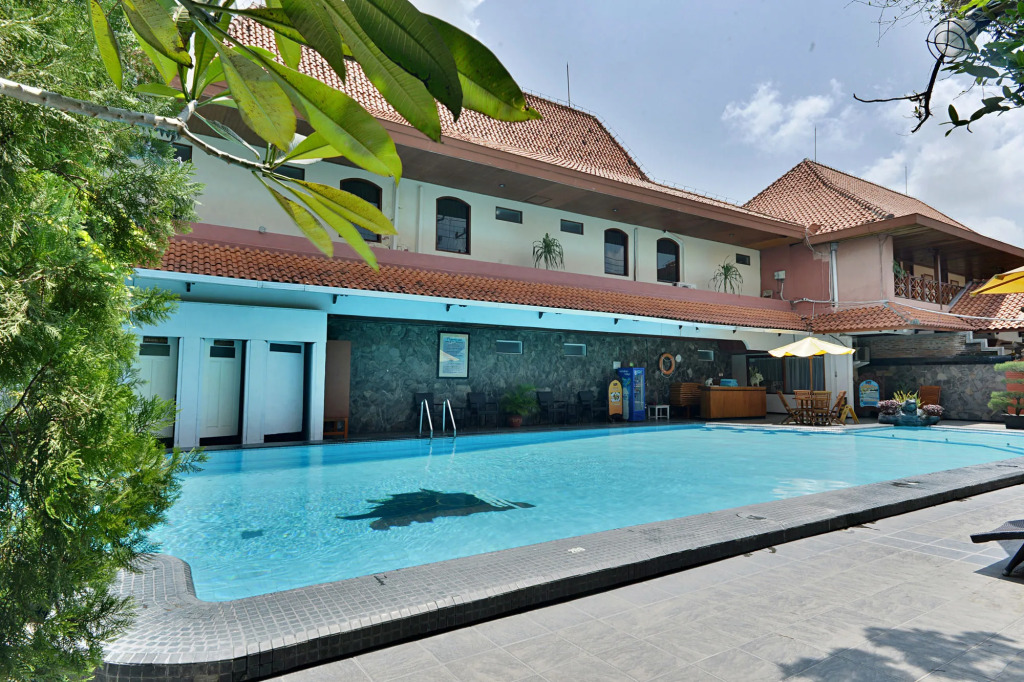 Puri Artha Hotel
