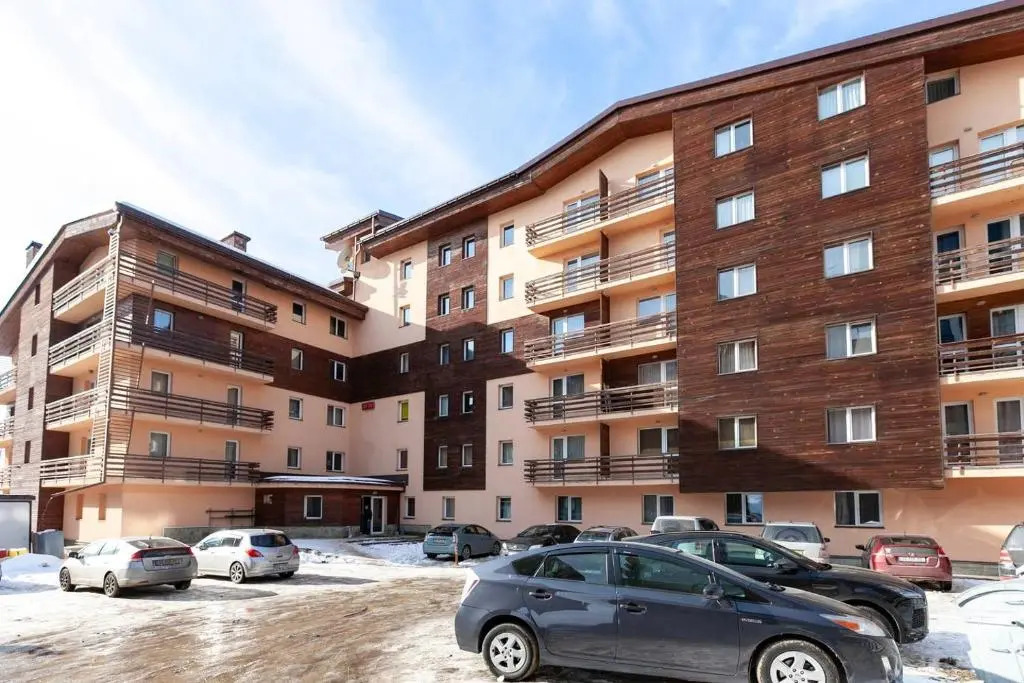 Bright And Cozy 2Br Apt. W Balcony In Gudauri